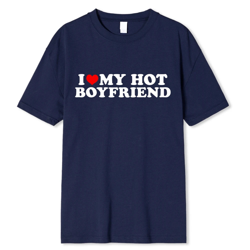 „I ❤️ My Hot Boyfriend“ T-Shirt